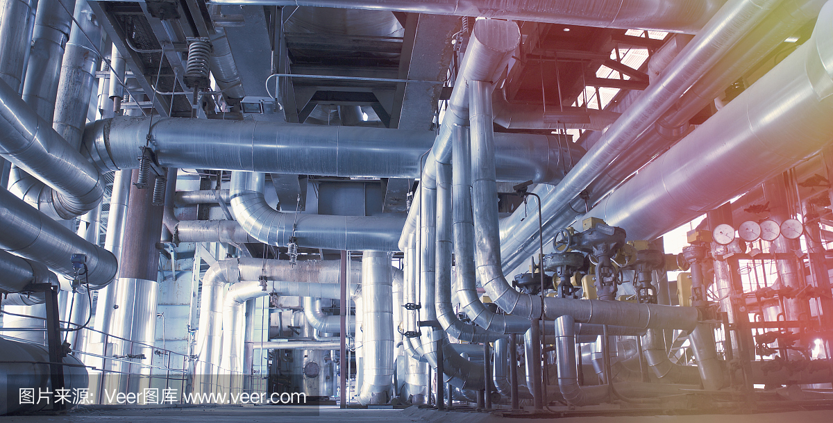 現(xiàn)代工業(yè)發(fā)電廠內(nèi)的設(shè)備、電纜和管道